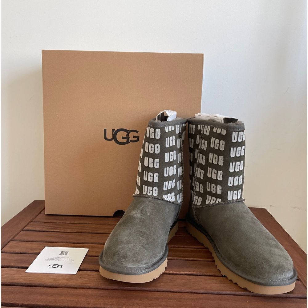 UGG Classic Short II UGG Graphic Boots SLA USA Women Size 7/UK 5/EU 38